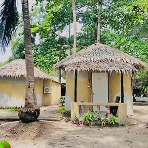 Bungalow Beach Front