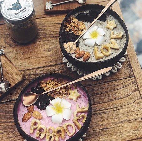 Beach Coconuts Bowls